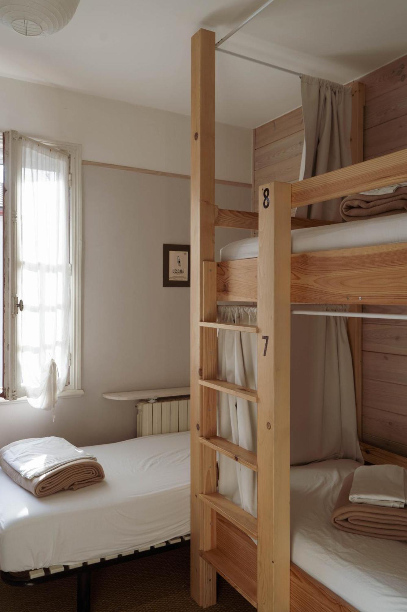Guéthary L'Escale Surf Hostel - Auberge De Jeunesse חדר תמונה